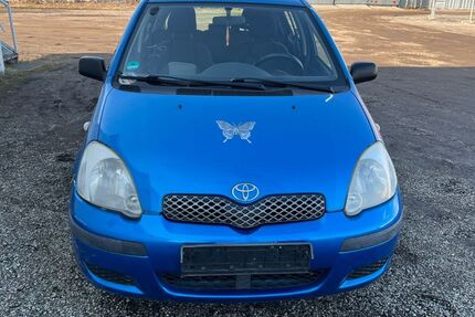 Toyota Yaris 221.347 km 1.390 &euro; Hamburg 22113