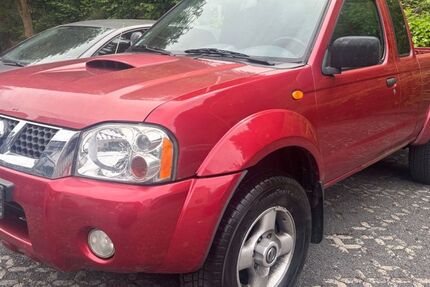 Nissan Navara 225.000 km 4.990 &euro; Altenahr 53505