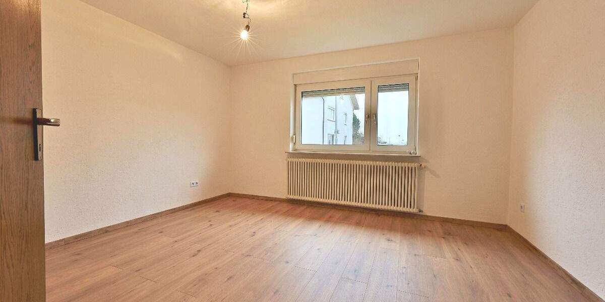 Etagenwohnung Erbach Ersingen - 3 Zimmer, 100 m&sup2;, 1.000&euro; | Angebot:24973933
