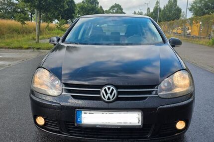 VW Golf 221.000 km 3.850 &euro; Itzehoe 25524