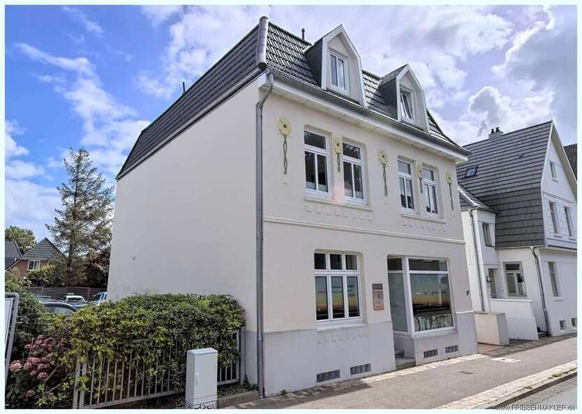 Haus zum Kaufen in Husum 385.000 € 190 m²