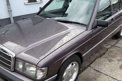 Mercedes-Benz 190 249.989 km 4.999 &euro; Heidenau bei Dresden 01809
