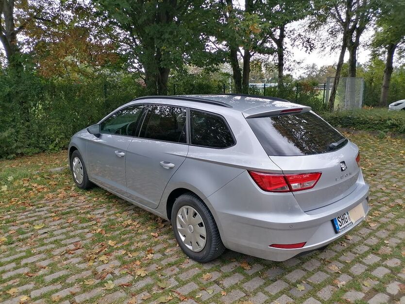 Seat Leon 53.644 km 12.400 € Bückeburg 31675