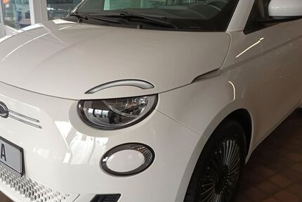 Fiat 500e 35.000 km 17.980 &euro; Lütjenburg 24321