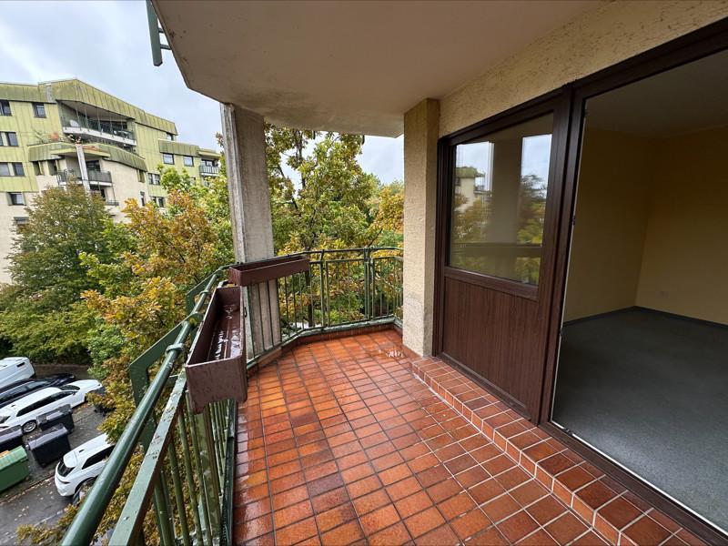 (Frisch sanierte) Traumwohnung! 4-Zimmer-Wohnung mit Balkon und 