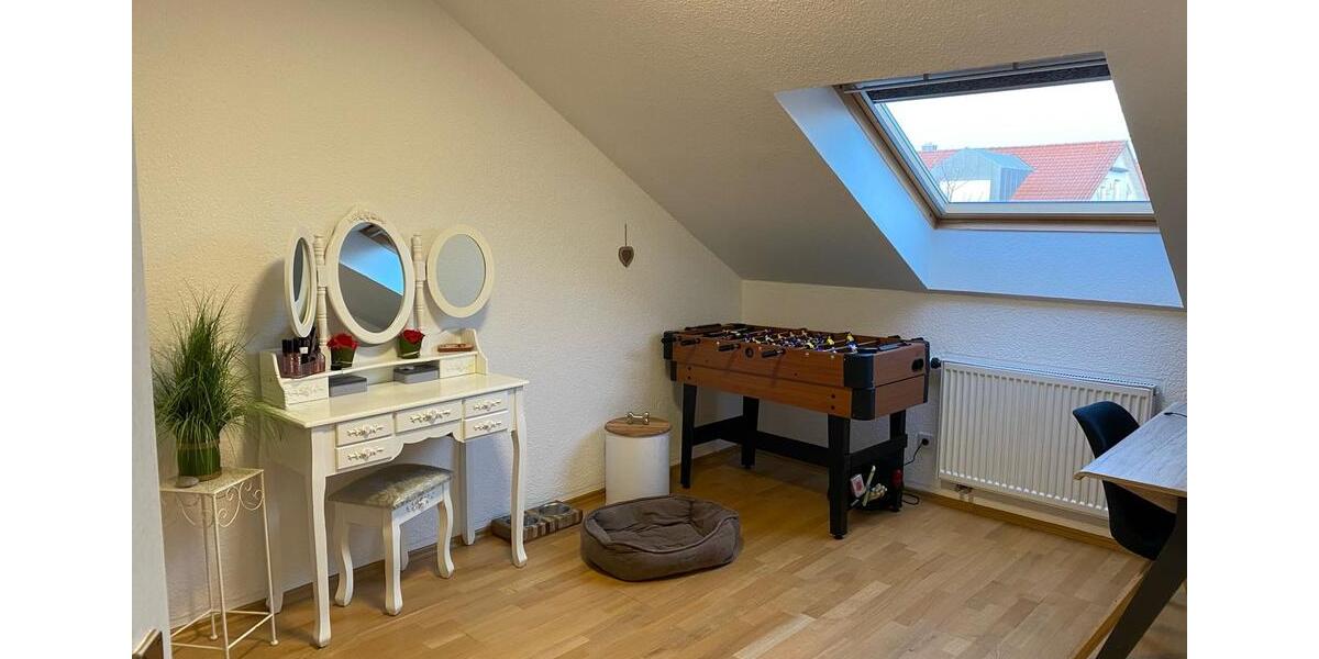 Dachgeschoßwohnung Niederwerrn - 3 Zimmer, 75 m&sup2;, 208.000&euro; | Angebot:26511735