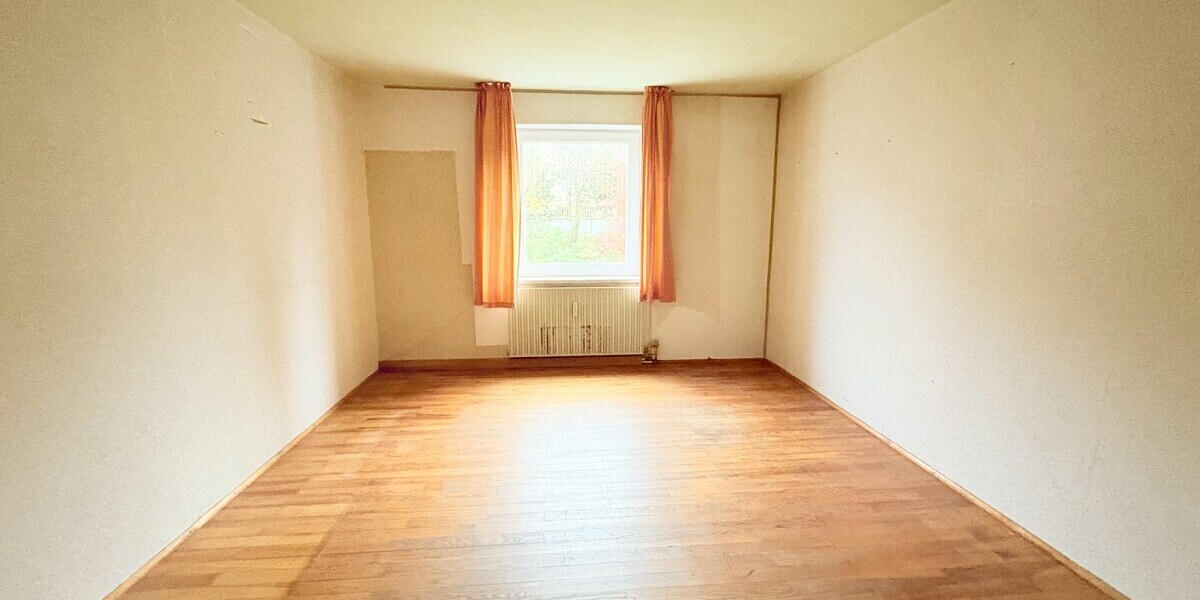 ***Zweifamilienhaus mit großem Grundstück & Baugenehmigung – vielseitig nutzbar*** - Zweifamilienhaus Perchting Perchting | Angebot:25987665