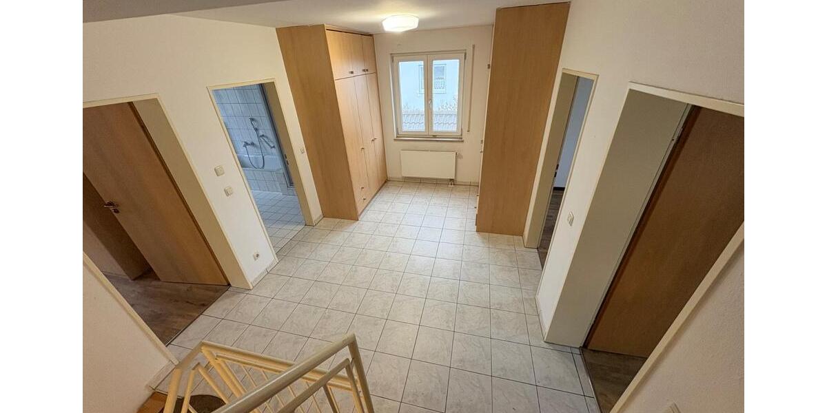 Doppelhaushälfte Weiden in der Oberpfalz - 5 Zimmer, 135 m&sup2;, 1.800&euro; | Angebot:25150280
