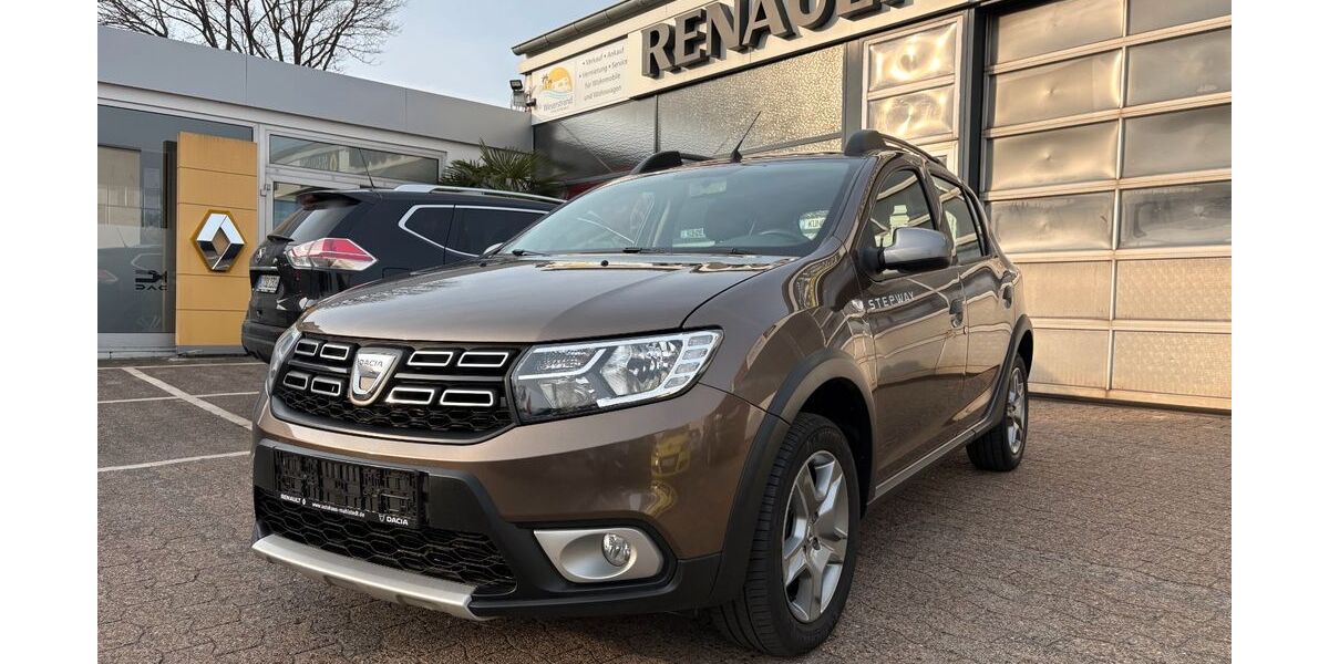 Dacia Sandero 95.000 km 10.980 &euro; Liebenau 31618