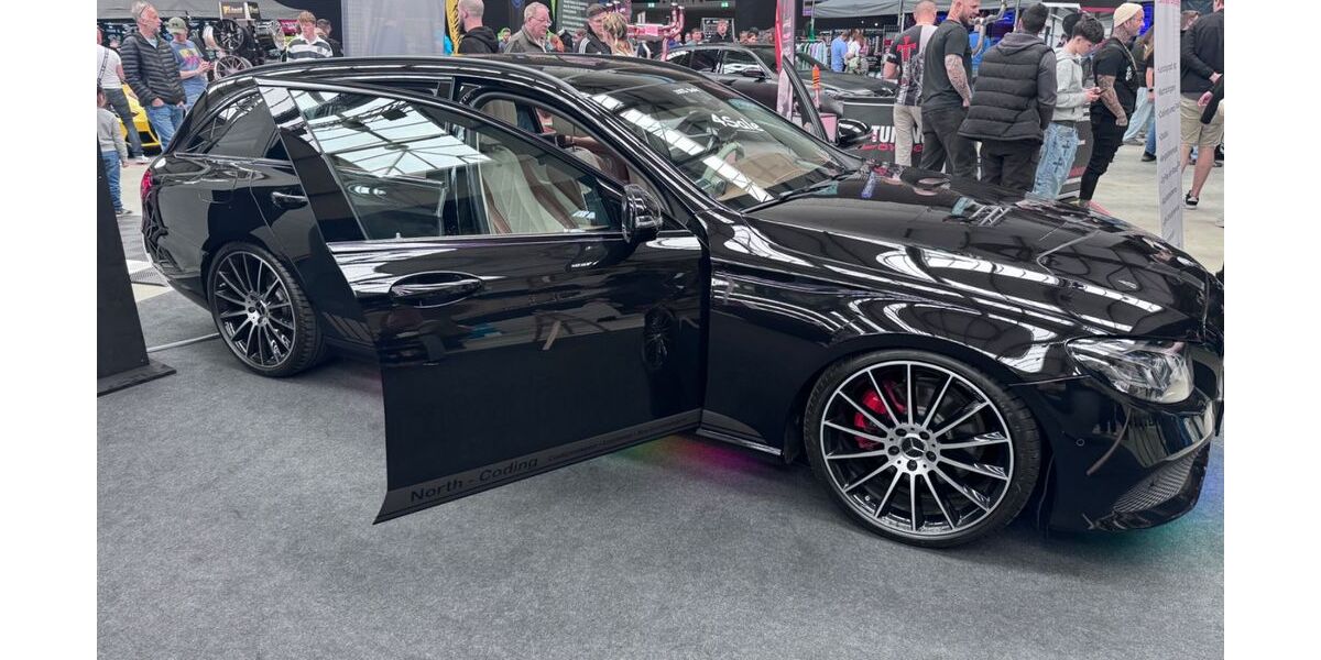 Mercedes-Benz E 220 176.000 km 26.500 &euro; Siek 22962