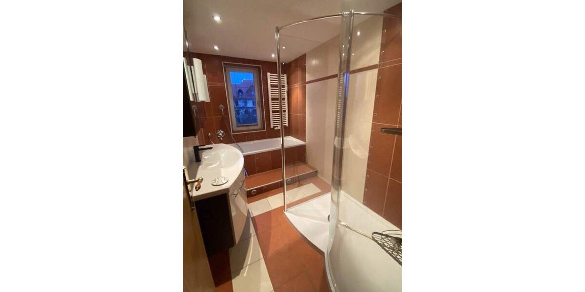 Etagenwohnung Gotha - 4 Zimmer, 106 m&sup2;, 120.000&euro; | Angebot:25386913