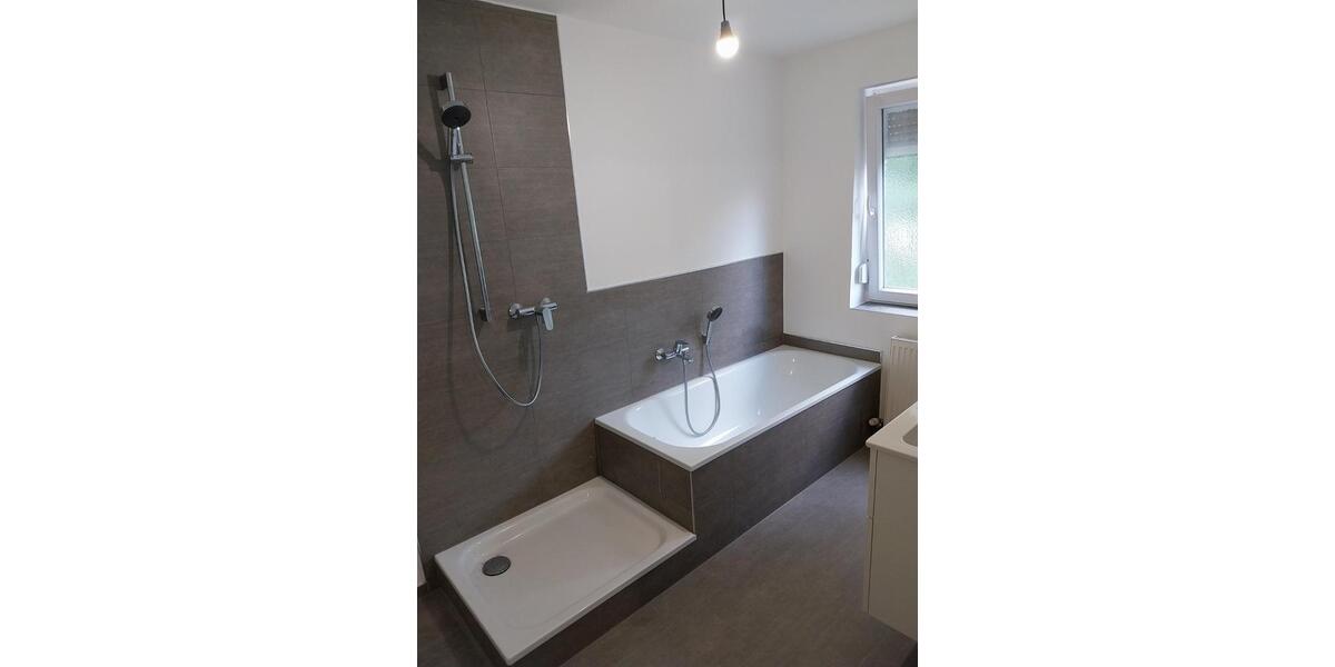 Etagenwohnung Lappersdorf - 3 Zimmer, 80 m&sup2;, 1.100&euro; | Angebot:25546638