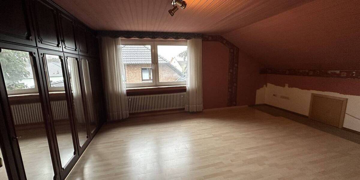 Einfamilienhaus Steinheim - 6 Zimmer, 262 m&sup2;, 259.000&euro; | Angebot:26391696