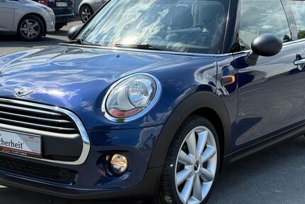 Mini One First 68.001 km 9.700 &euro; Wilnsdorf 57234