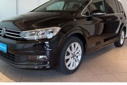VW Touran 61.829 km 25.880 &euro; Fuldatal 34233