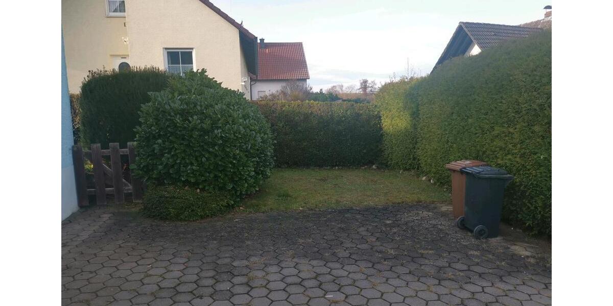 Etagenwohnung Kirchenthumbach - 5 Zimmer, 122 m&sup2;, 980&euro; | Angebot:27564697