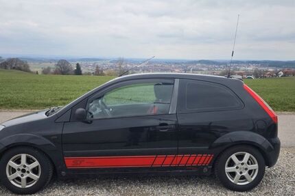 Ford Fiesta 138.000 km 2.600 &euro; Haag 83527