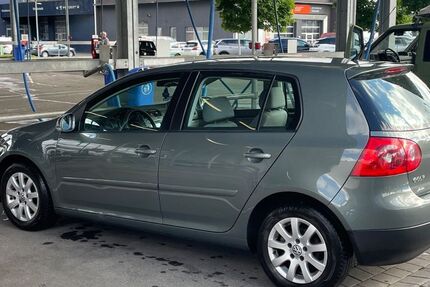 VW Golf 149.000 km 2.750 &euro; Tubingen 72070