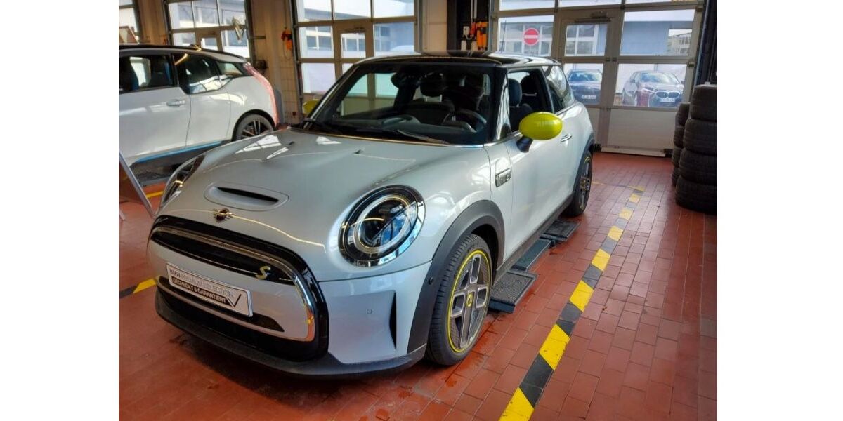 Mini Cooper SE 26.809 km 14.799 &euro; Olsberg 59939