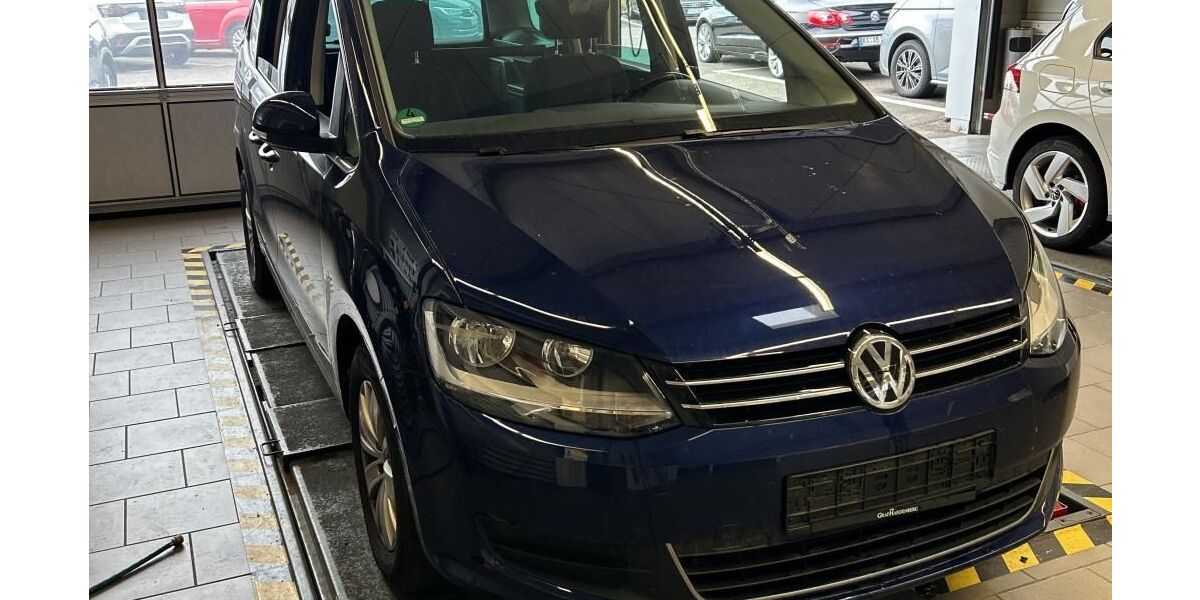 VW Sharan 104.700 km 23.990 &euro; Rastede/ Wahnbek 26180