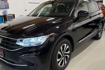 VW Tiguan 245.273 km 19.650 &euro; Mönchengladbach 41199