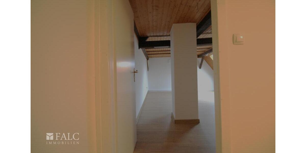 Etagenwohnung Rosbach vor der Höhe - 3 Zimmer, 109 m&sup2;, 1.250&euro; | Angebot:25054647