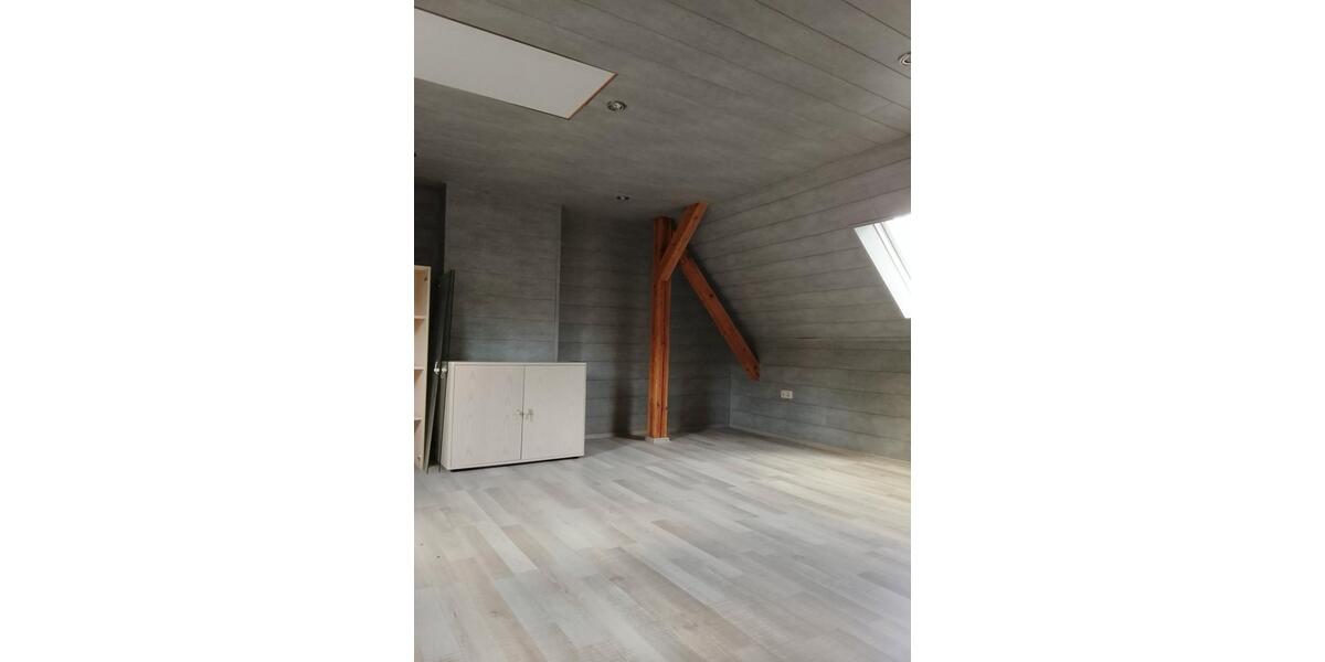 Doppelhaushälfte Arzberg - 1 Zimmer, 90 m&sup2;, 70.000&euro; | Angebot:26535126