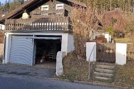 renovierungsbedürftiges, geräumiges Haus in herrlicher Waldrand- und Aussichtslage von Zwiesel 8 zimmer