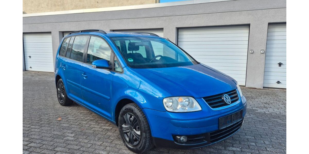 VW Touran 351.000 km 1.250 &euro; Kreuzau 52372