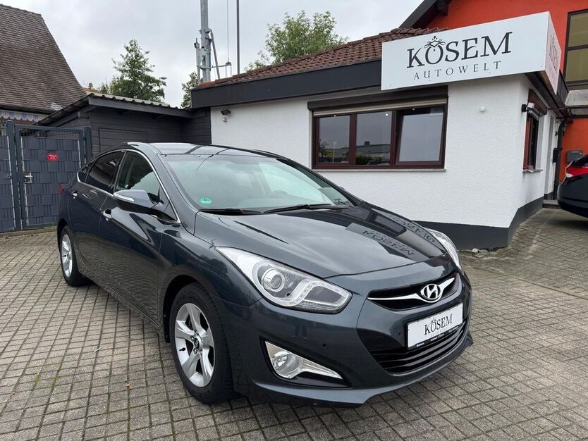 Hyundai i40 102.106 km 9.900 € Müllheim 79379