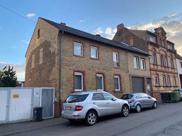 Haus zum Kaufen in Wiesbaden - Bierstadt 390.000 € 131 m²