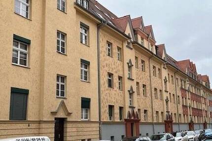 Bezugsfreie, praktische 4-Raum-Wohnung mit Loggia direkt am Mariannenpark