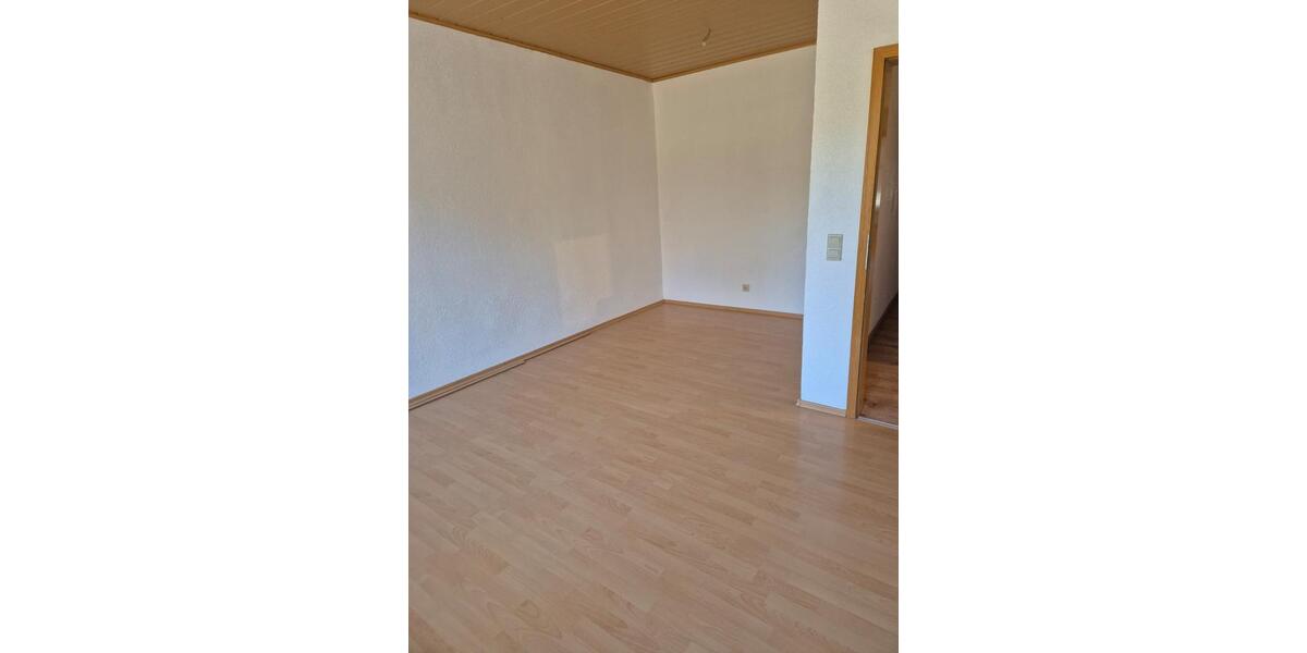 Erdgeschoßwohnung Olbernhau - 4 Zimmer, 62 m&sup2;, 450&euro; | Angebot:26380118