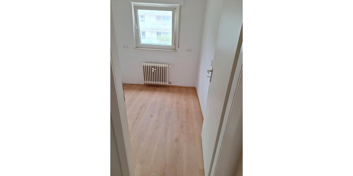 Erdgeschoßwohnung Frankfurt am Main Nord-West - 3 Zimmer, 84 m&sup2;, 1.350&euro; | Angebot:26639017