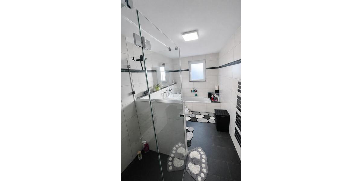 Doppelhaushälfte Fürth Bislohe - 6 Zimmer, 180 m&sup2;, 2.400&euro; | Angebot:26013534