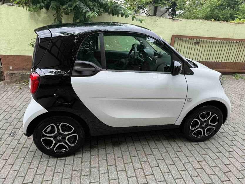 Smart ForTwo 116.533 km 9.490 € Hemsbach 69502