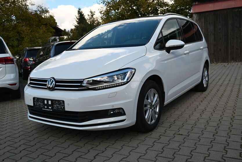 VW Touran 123.000 km 24.999 € Petting /Waging am See 83367