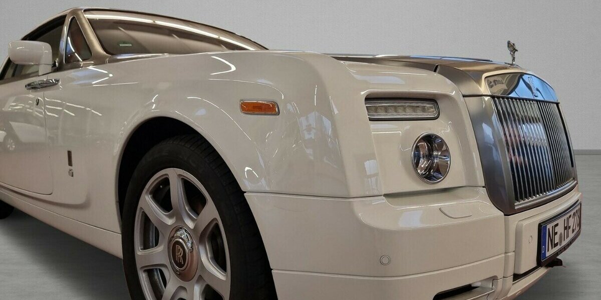 Rolls Royce Phantom Drophead Bespoke Spezial 21.800 km 195.000 € HAAN 42781