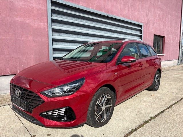 Hyundai i30 26.452 km 18.490 &euro; Schwedt 16303