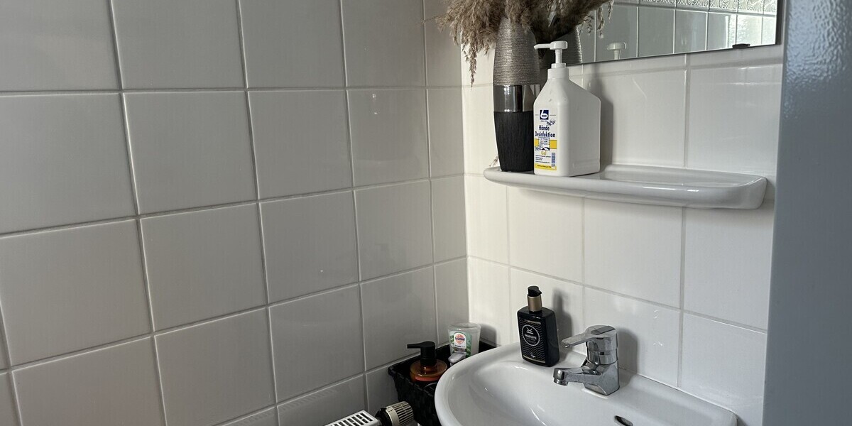 Moderne DHH · sehr gepflegt · werthaltig · zurzeit vermietet · ruhige Lage am Thunebach! - Doppelhaushälfte Bad Lippspringe | Angebot:27280483