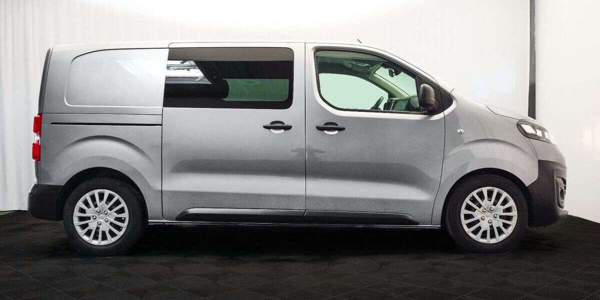 Opel Vivaro 105.000 km 21.300 &euro; Bad Lippspringe 33175