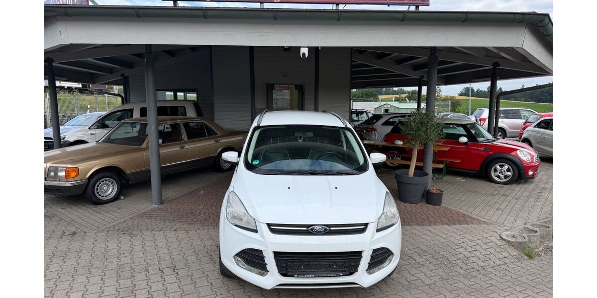 Ford Kuga 215.418 km 3.499 &euro; Röhrnbach 94133