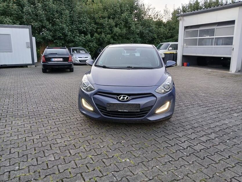i30