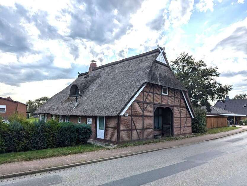 Haus zum Kaufen in Tespe 300.000 € 180 m²