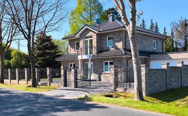 Exklusive Toskana-Stadtvilla in Leer mit traumhaftem Garten 5 zimmer