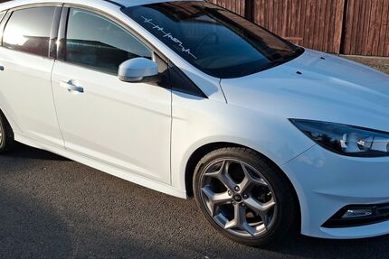 Ford Focus 85.288 km 13.500 &euro; Birstein 63633