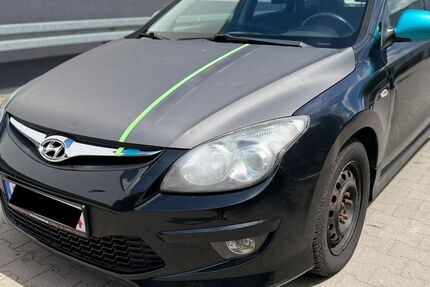 Hyundai i30 175.000 km 1.480 &euro; München 81829