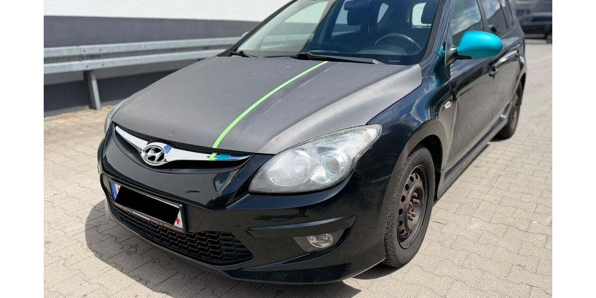 Hyundai i30 175.000 km 1.480 &euro; München 81829