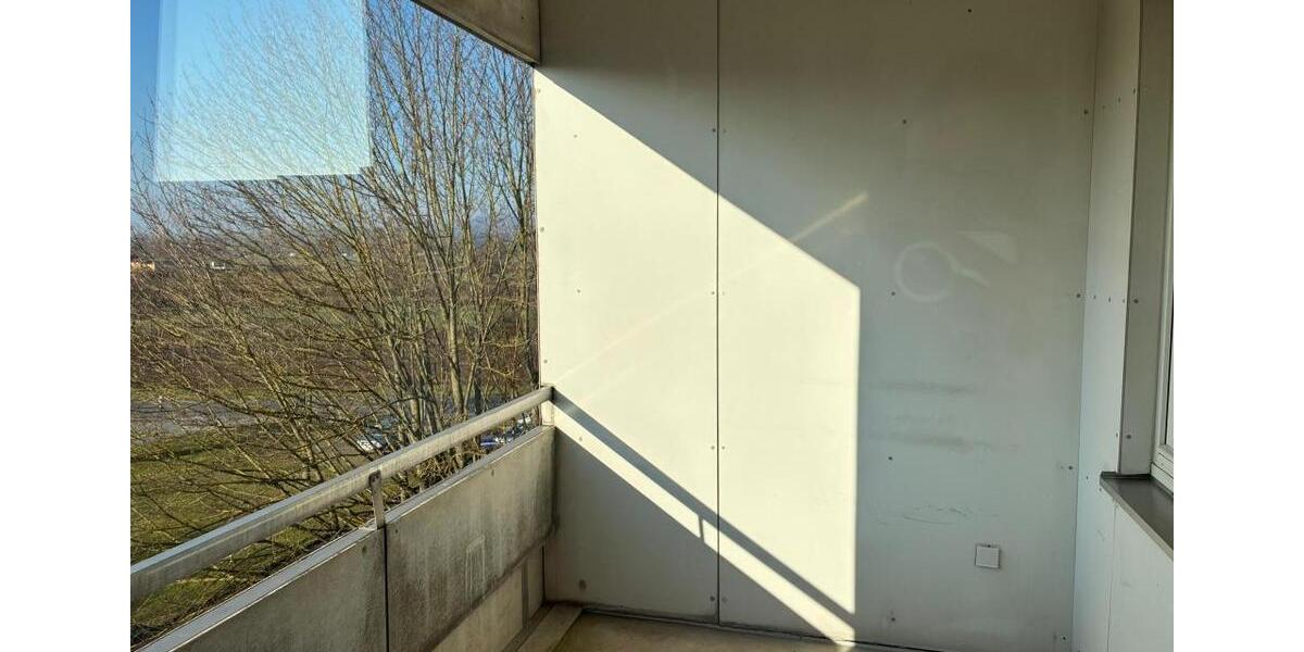 **Schnell sein lohnt sich**Frisch renovierte 2 Zimmerwohnung mit Balkon* 2 zimmer