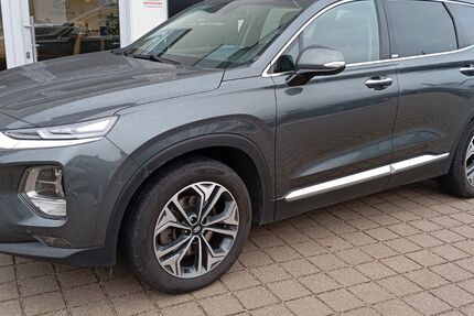 Hyundai SANTA FE 129.300 km 27.990 &euro; Straßlach bei München 82064